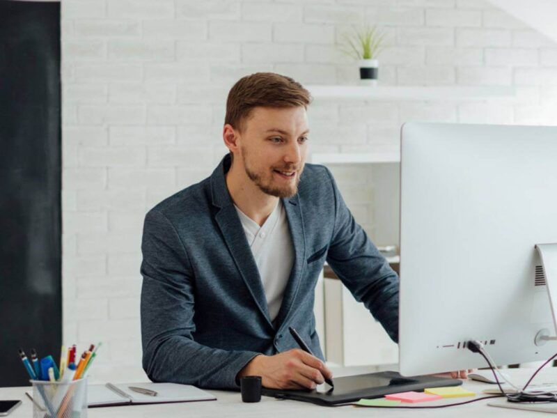 8 Ways on how to use Canva for ultimate design success.