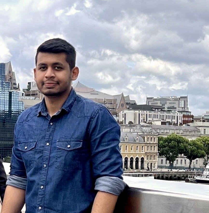 Mo – Developer
